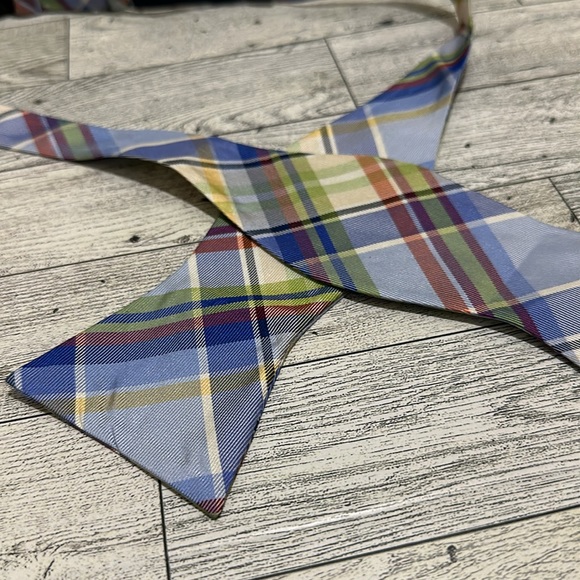 Tommy Hilfiger blue plaid bow tie - Picture 2 of 3